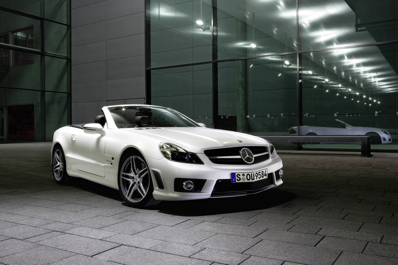The Mercedes-Benz Cars division sold a total of 111100 vehicles in May 2008, 