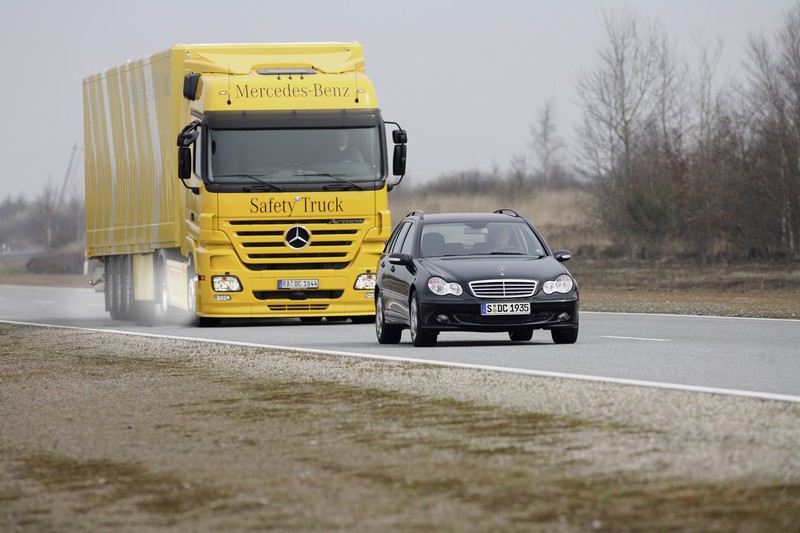 Mercedes Benz Actros Trucks