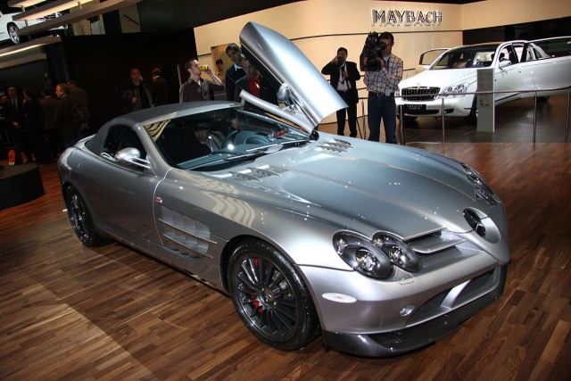 Just days ago, Mercedes introduced the 722 S Roadster to the world with some 