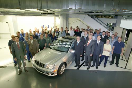 Last 203 Series C-Class Sedan Rolls off Assembly Line in Sindelfingen