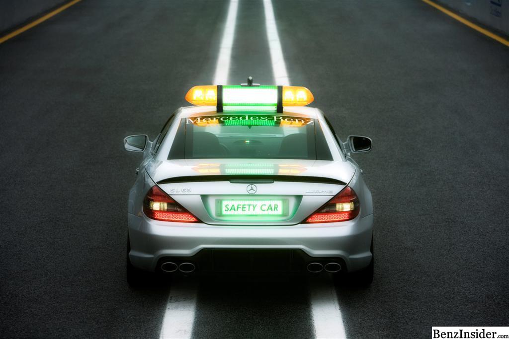 SL 63 AMG and C 63 AMG Estate at the start for all 18 Formula 1 races