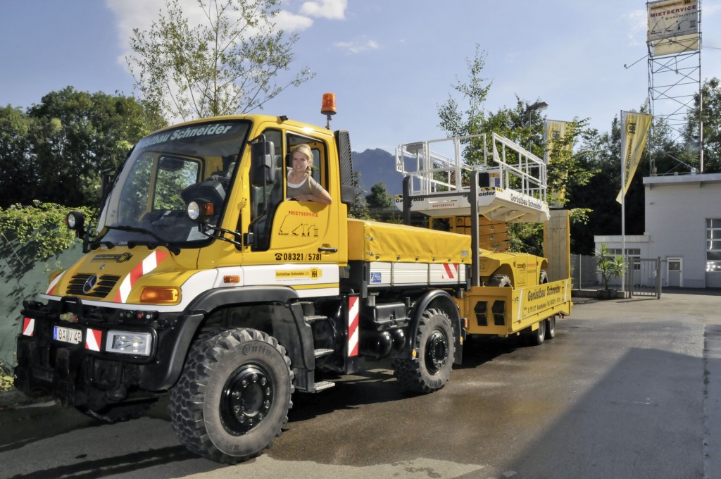 Мерседес Unimog u500 салон