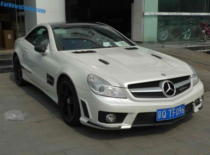 Check Out This Pearly-White Mercedes-Benz SL63 AMG