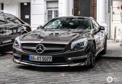 Paint Job Makes This Mercedes-Benz SL65 AMG Stand Out In The Crowd