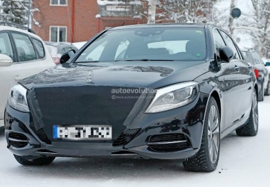 Face-Lifted Mercedes-Benz S-Class Caught On Camera