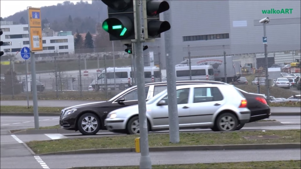 Mercedes-Maybach S600 Pullman Caught On Cam