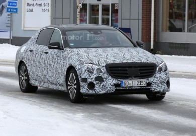 Camouflaged Mercedes-Maybach E-Class Caught On Cam