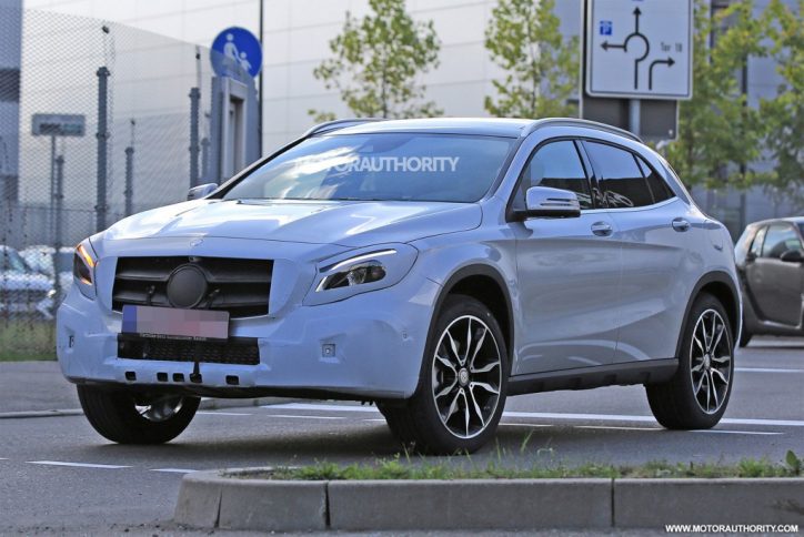 2018 Mercedes-Benz GLA Appears in Spy Shots