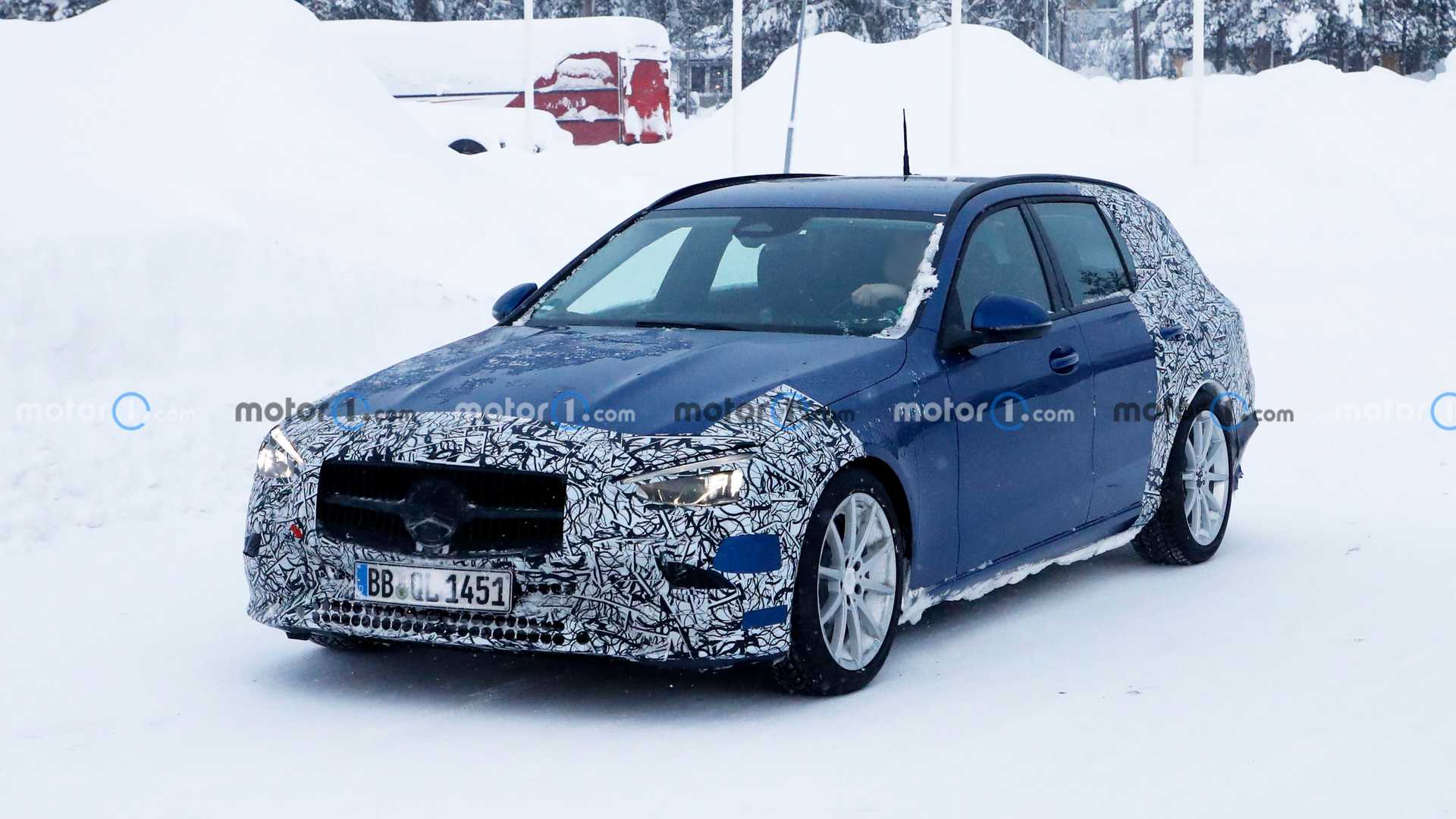 2022 Mercedes-Benz C-Class Estate Drops More Camo in New Spy Shots ...