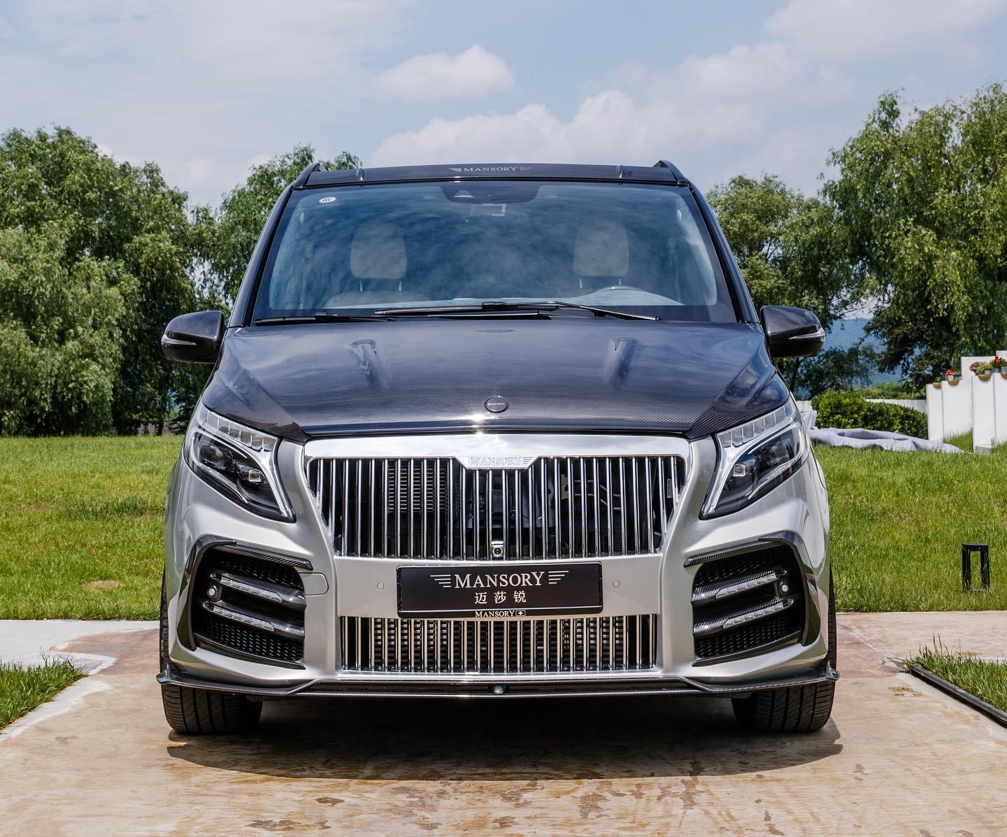 Mercedes-Benz V-Class Gets a BMW Grille From Mansory - BenzInsider