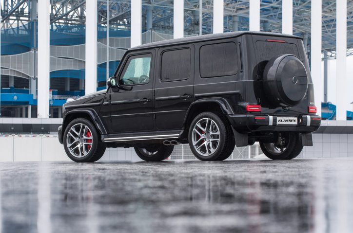 Armored Mercedes G-Class Takes Shots from Sniper and Automatic Rifles