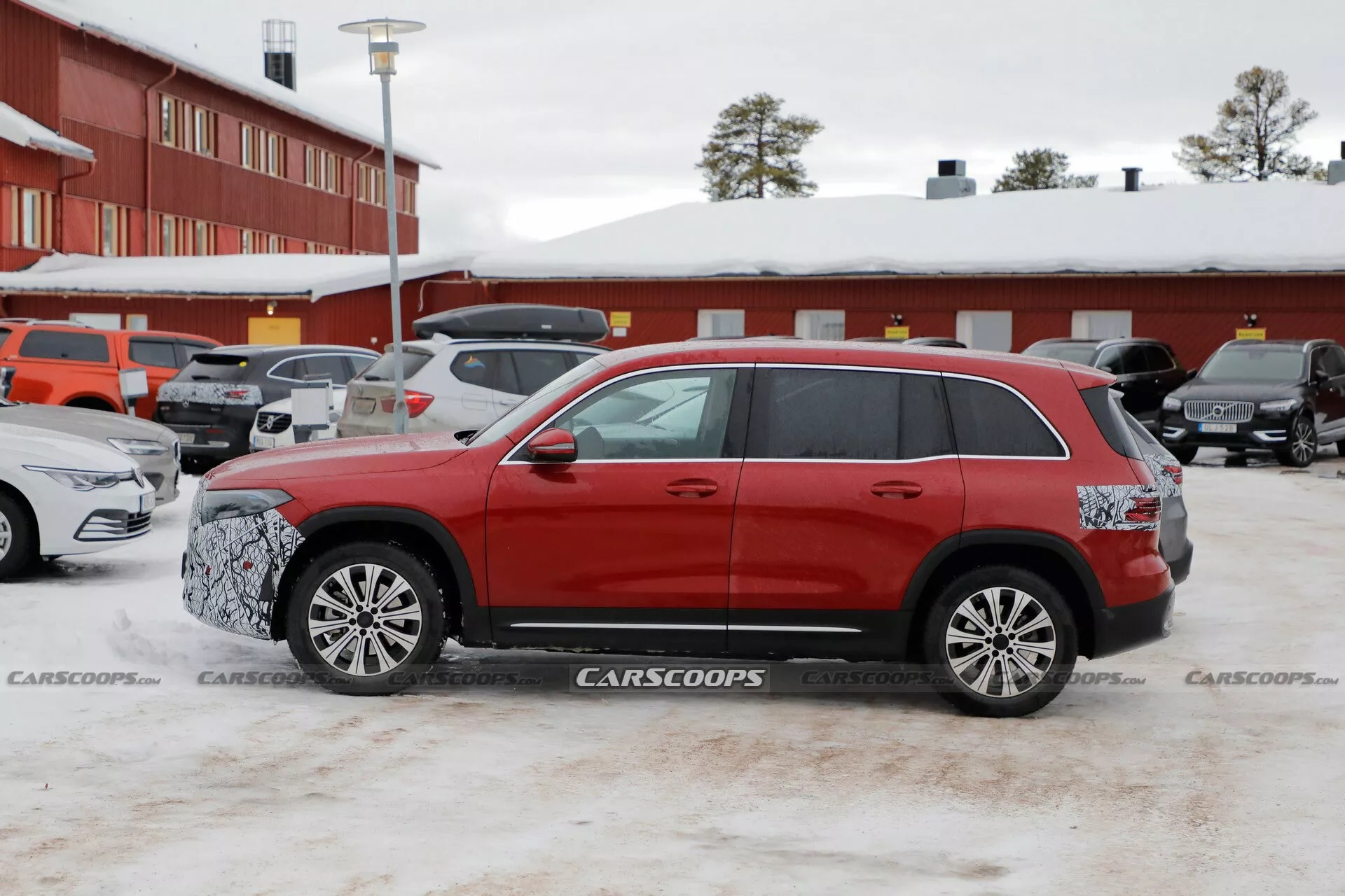 Facelifted Versions Of The Mercedes-Benz EQA And EQB Caught On Cam