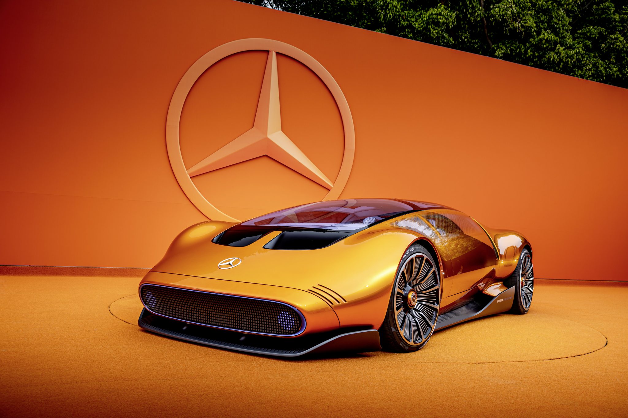 supercar-blondie-showcases-the-mercedes-benz-vision-one-eleven