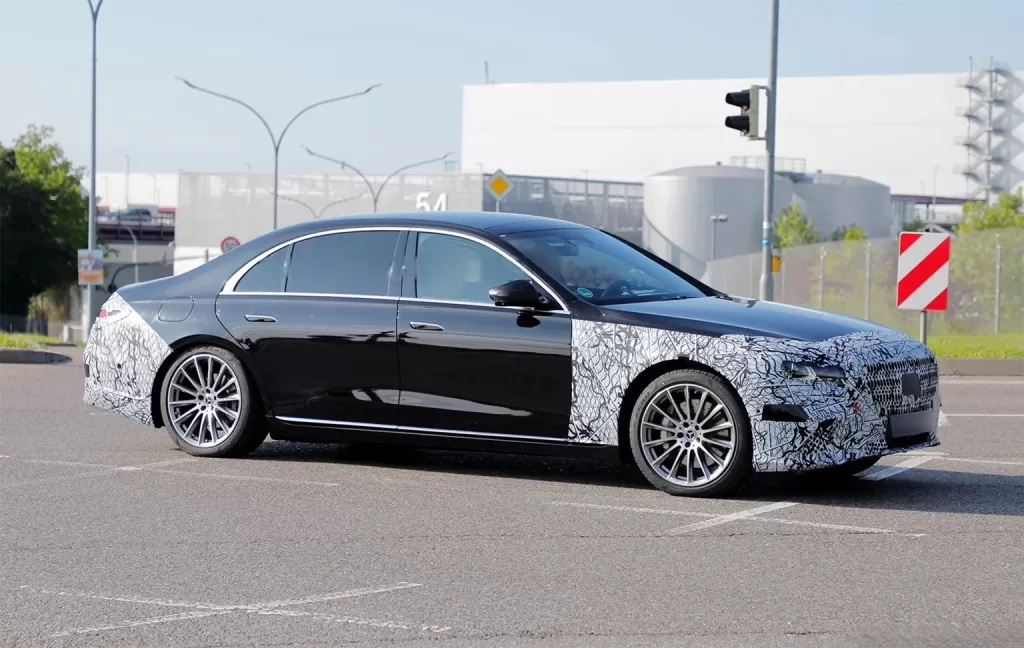 Mercedes-Benz S-Class Spy Shot 1