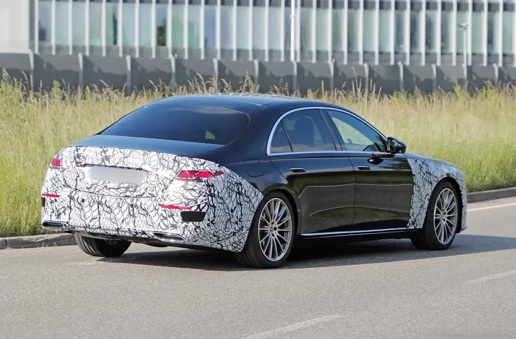 Mercedes-Benz S-Class Spy Shot 2